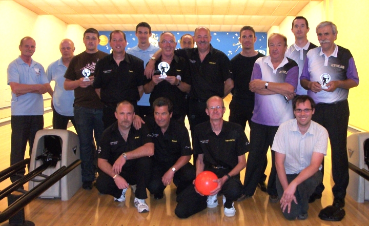 2011-R3AH-Podium-S.jpg (247227 octets)